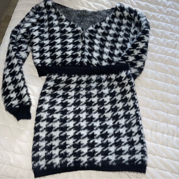 FASHION NOVA HOUNDSTOOTH SWEATER SET - Picture 4 of 8